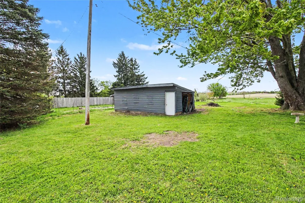 9433 E Lovejoy Road Conway Township, MI 48872