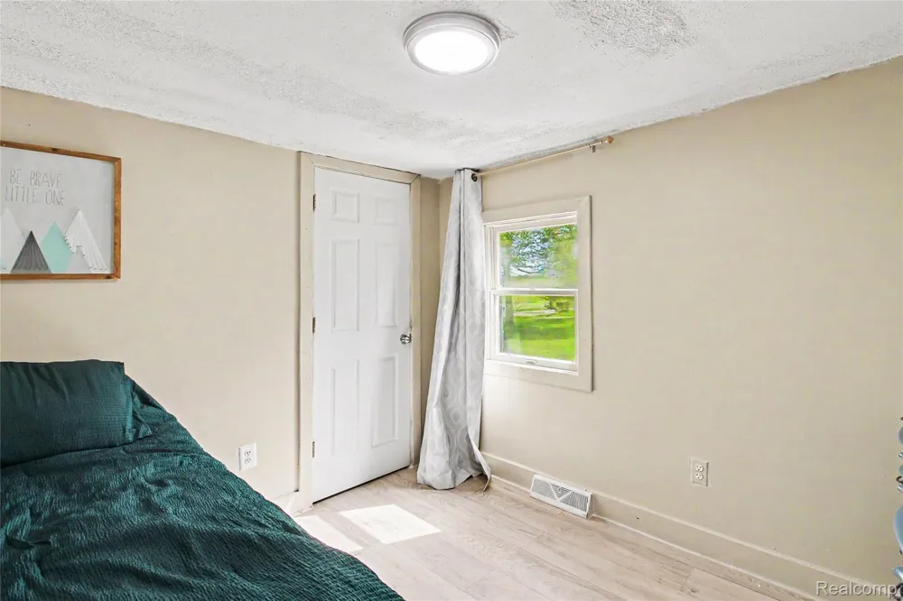 9433 E Lovejoy Road Conway Township, MI 48872