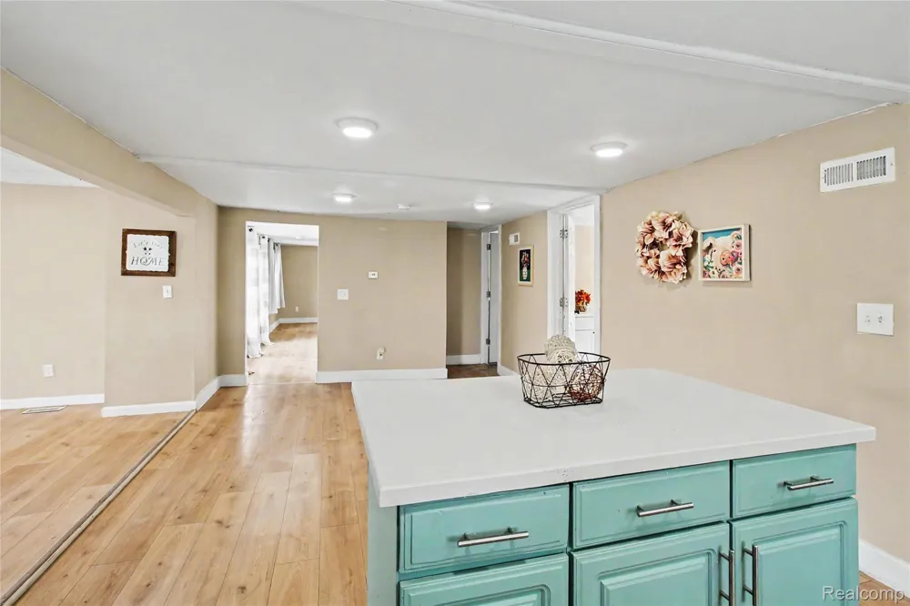 9433 E Lovejoy Road Conway Township, MI 48872