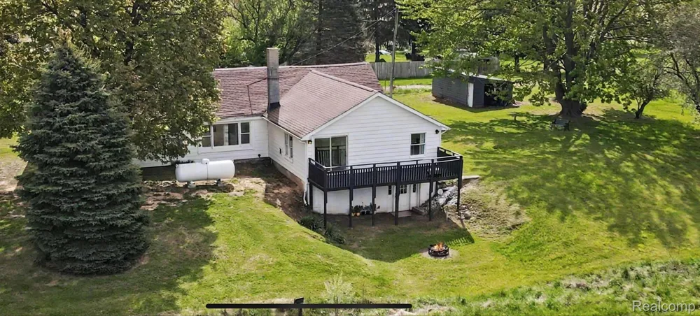 9433 E Lovejoy Road Conway Township, MI 48872