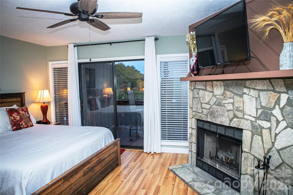 78 Upper Tanglewood Road #6 Lake Toxaway, NC 28747