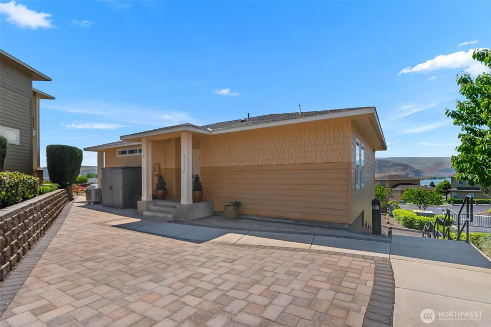 9119 Seahawk Lane NW Quincy, WA 98848