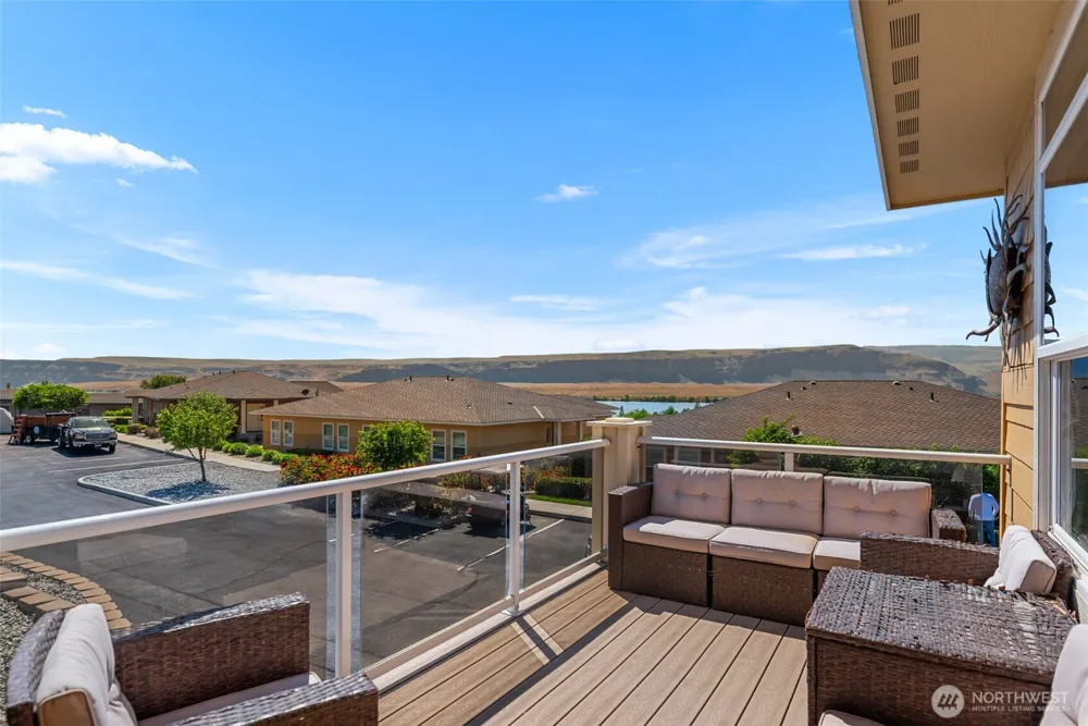 9119 Seahawk Lane NW Quincy, WA 98848