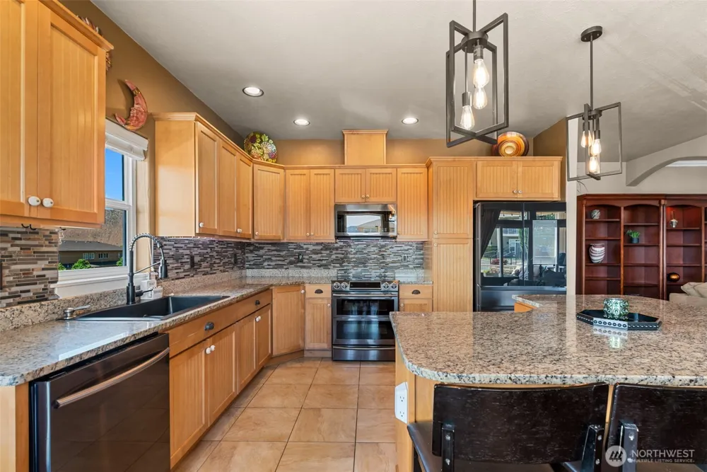 9119 Seahawk Lane NW Quincy, WA 98848