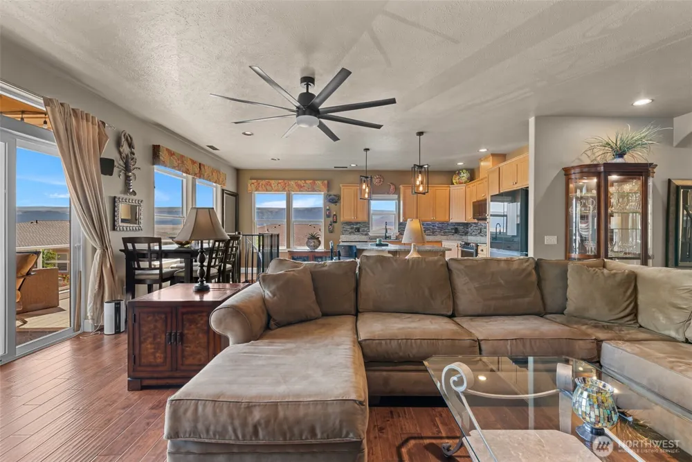9119 Seahawk Lane NW Quincy, WA 98848