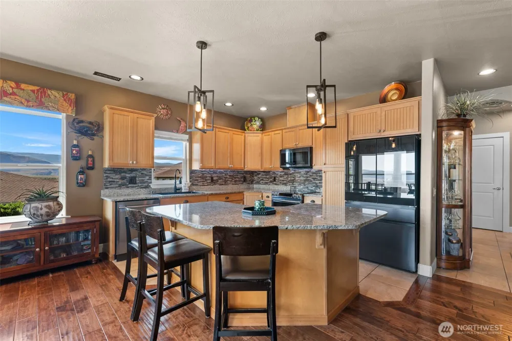 9119 Seahawk Lane NW Quincy, WA 98848