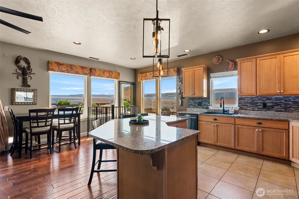 9119 Seahawk Lane NW Quincy, WA 98848