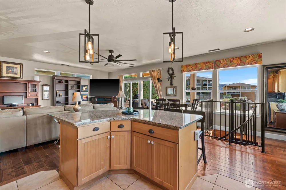 9119 Seahawk Lane NW Quincy, WA 98848