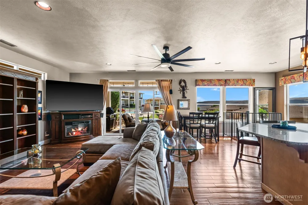 9119 Seahawk Lane NW Quincy, WA 98848