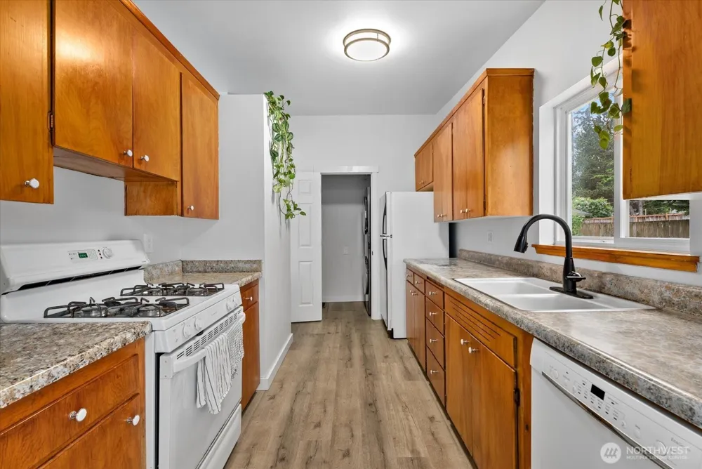 29317 38th Place S Auburn, WA 98001
