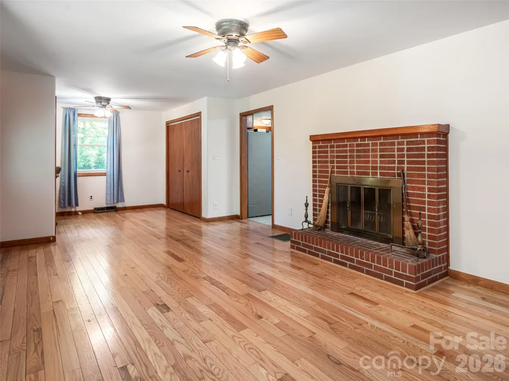 146 Fairmont Road Candler, NC 28715