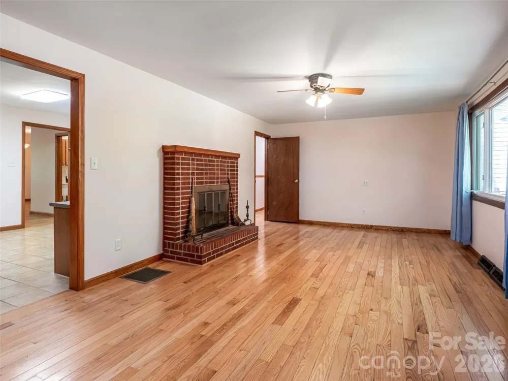 146 Fairmont Road Candler, NC 28715