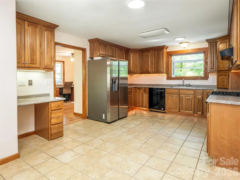 146 Fairmont Road Candler, NC 28715