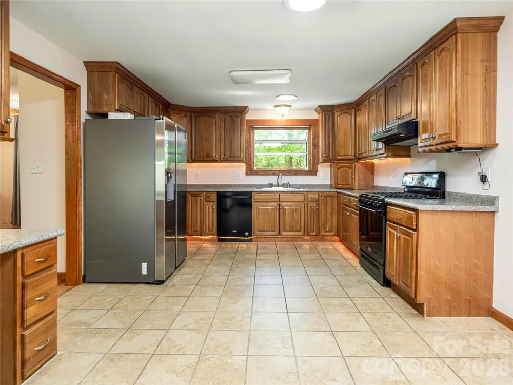 146 Fairmont Road Candler, NC 28715