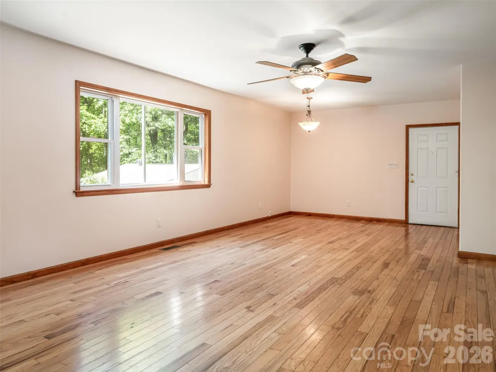 146 Fairmont Road Candler, NC 28715