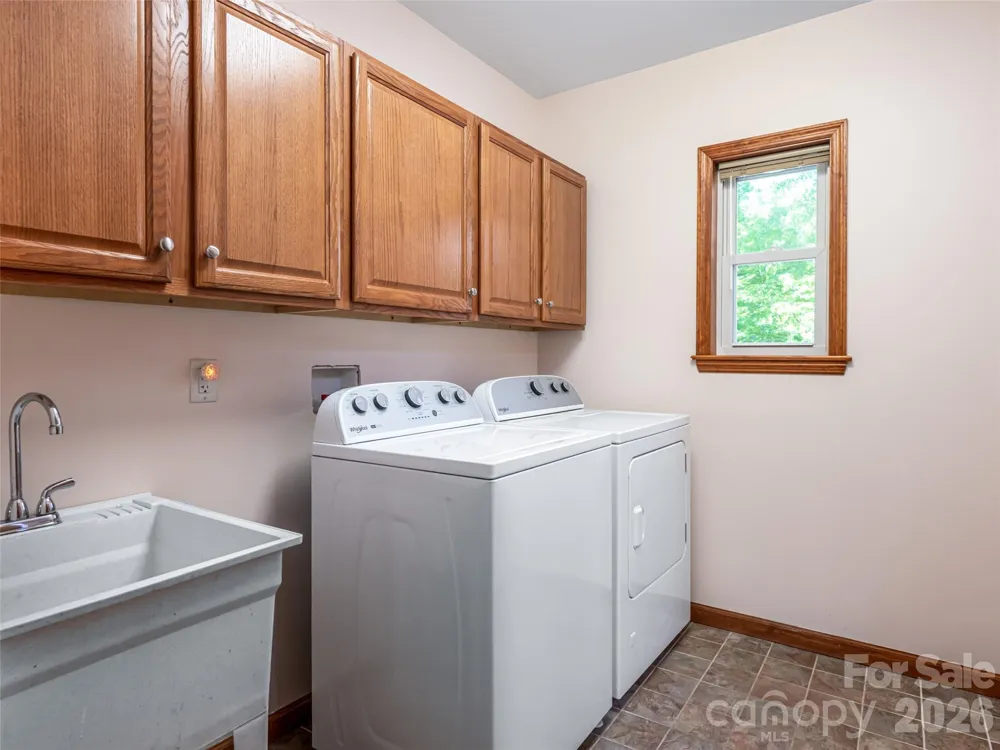 146 Fairmont Road Candler, NC 28715
