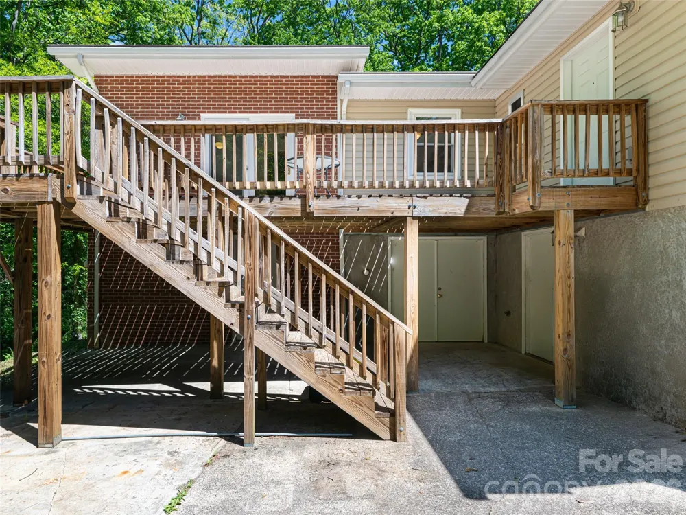 146 Fairmont Road Candler, NC 28715