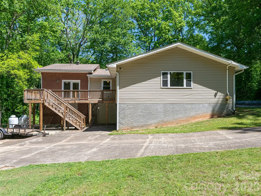 146 Fairmont Road Candler, NC 28715