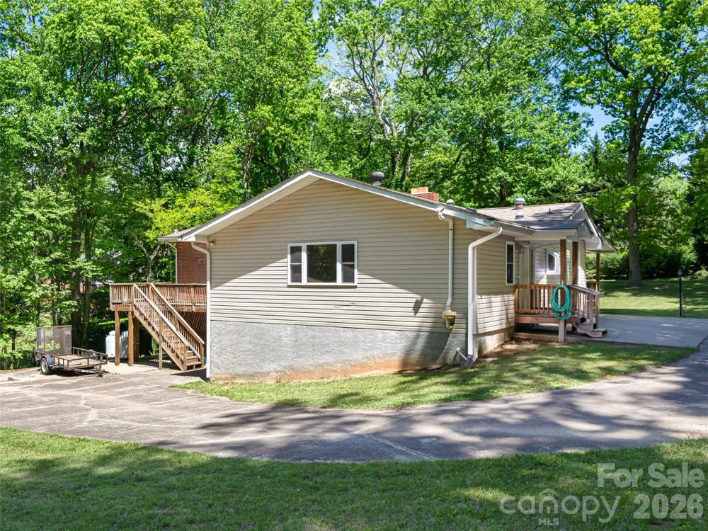 146 Fairmont Road Candler, NC 28715