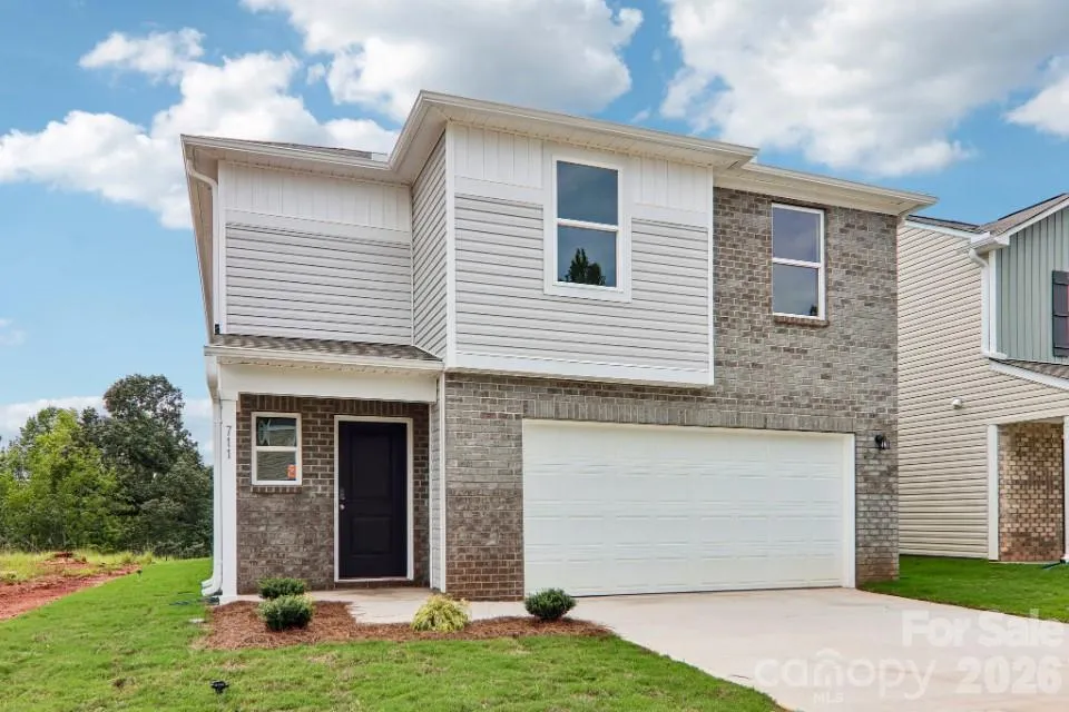 711 Tomlin Trail Spartanburg, SC 29301