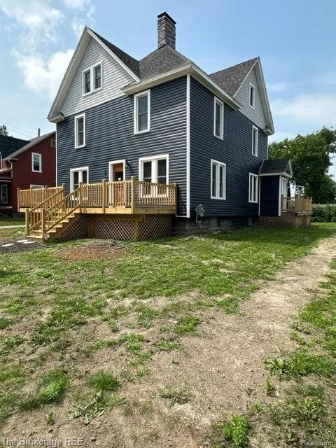 11 1ST STREET Oxford Village, MI 48371