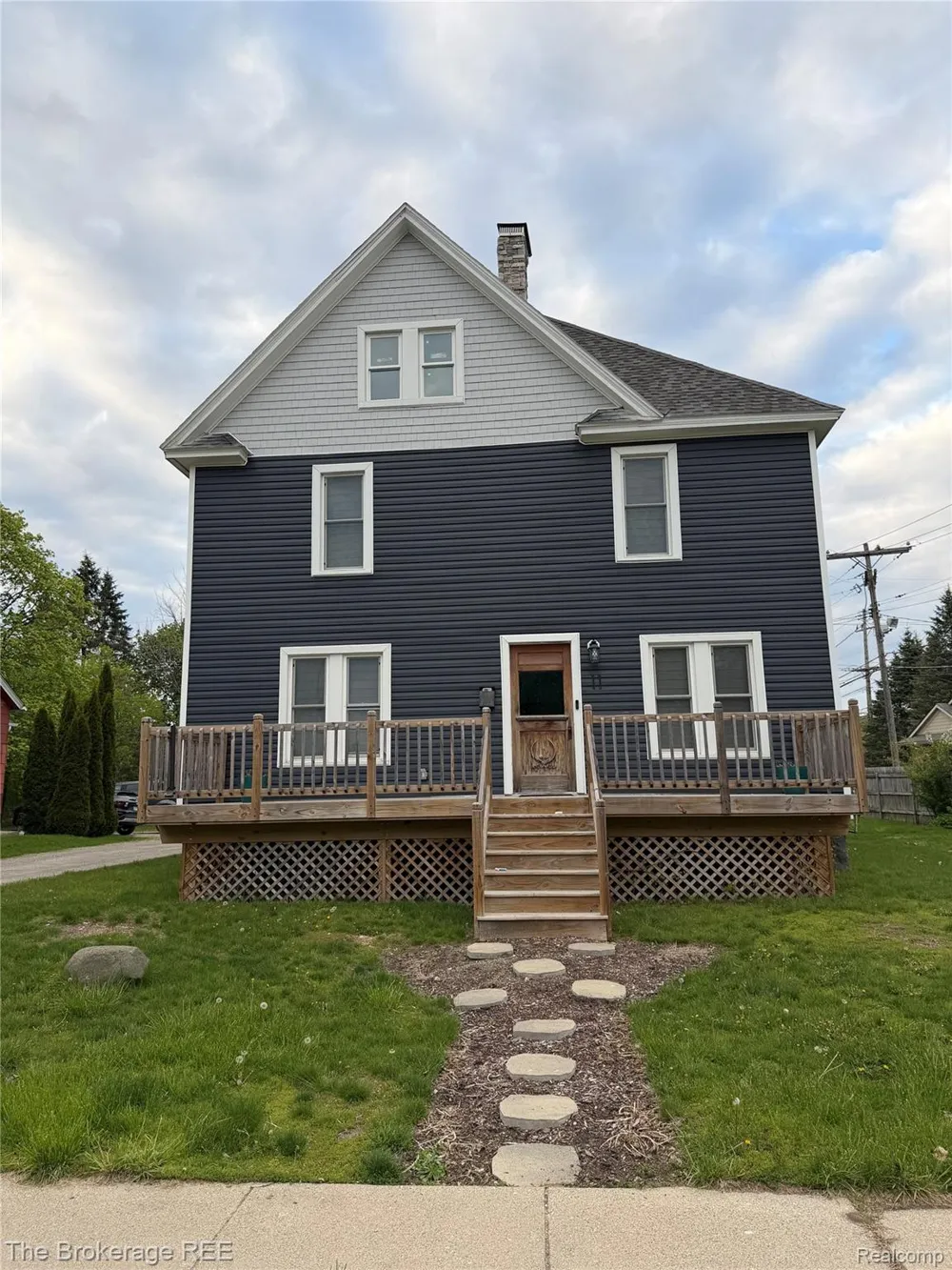 11 1ST STREET Oxford Village, MI 48371