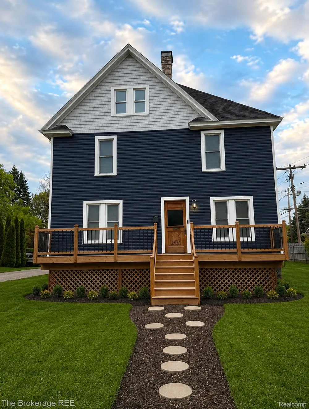 11 1ST STREET Oxford Village, MI 48371