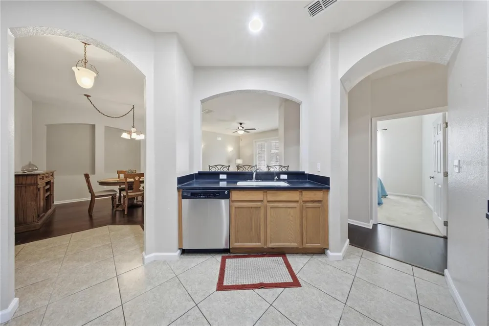 3001 LAUREL RUN LANE #204 Kissimmee, FL 34741