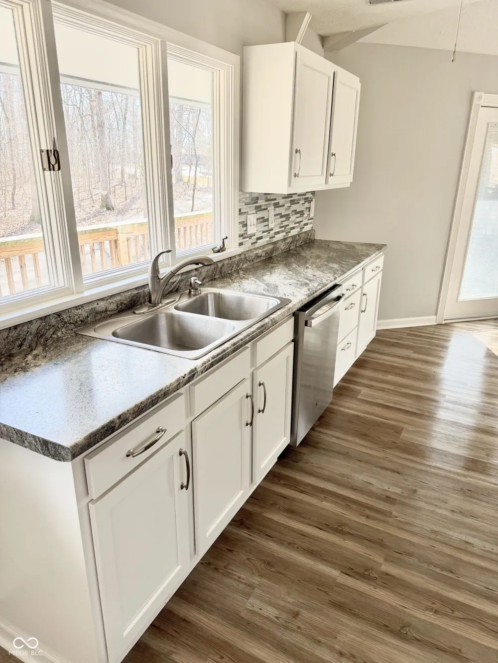 50 Woodlawn Village Mitchell, IN 47446