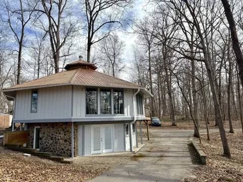 50 Woodlawn Village