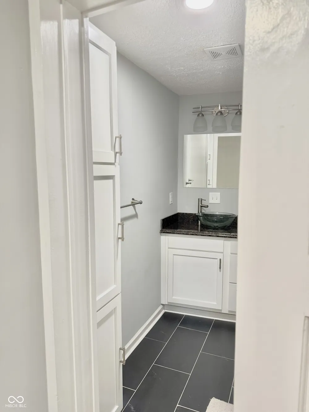 50 Woodlawn Village Mitchell, IN 47446