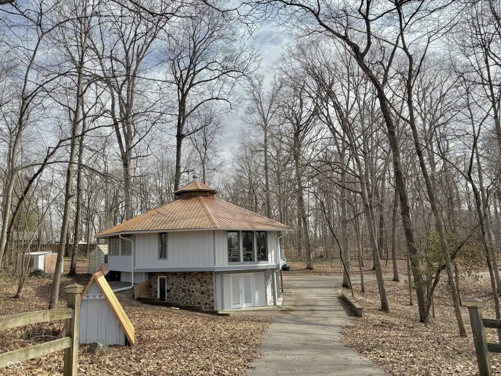 50 Woodlawn Village Mitchell, IN 47446