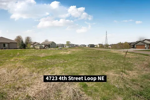 4723 4th Street Loop NE