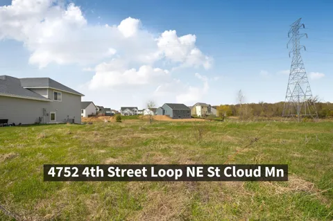 4752 4th Street Loop NE