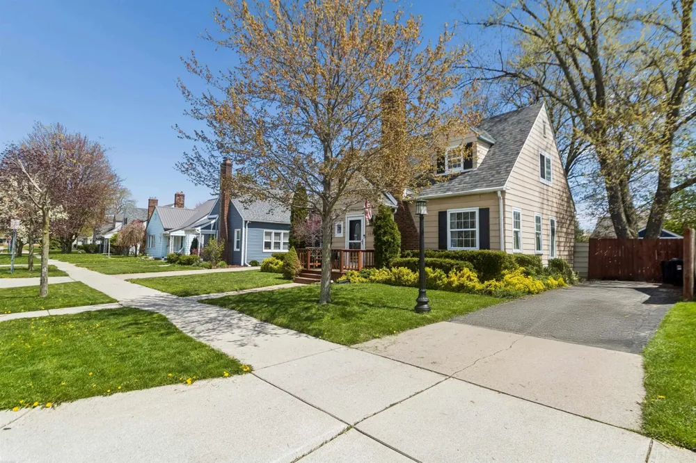 1324 22nd Street Port Huron City, MI 48060