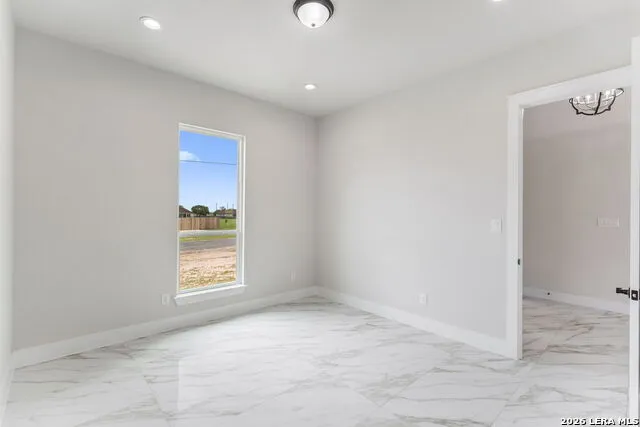109 Summer Meadow Dr La Vernia, TX 78121
