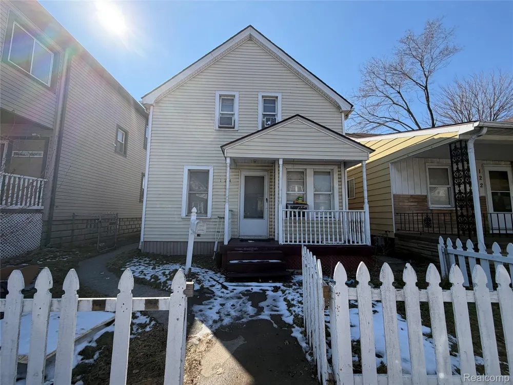 124 Le Roy Street River Rouge City, MI 48218