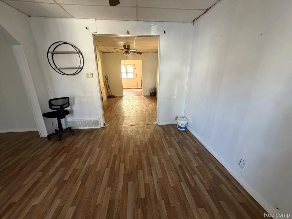 124 Le Roy Street River Rouge City, MI 48218