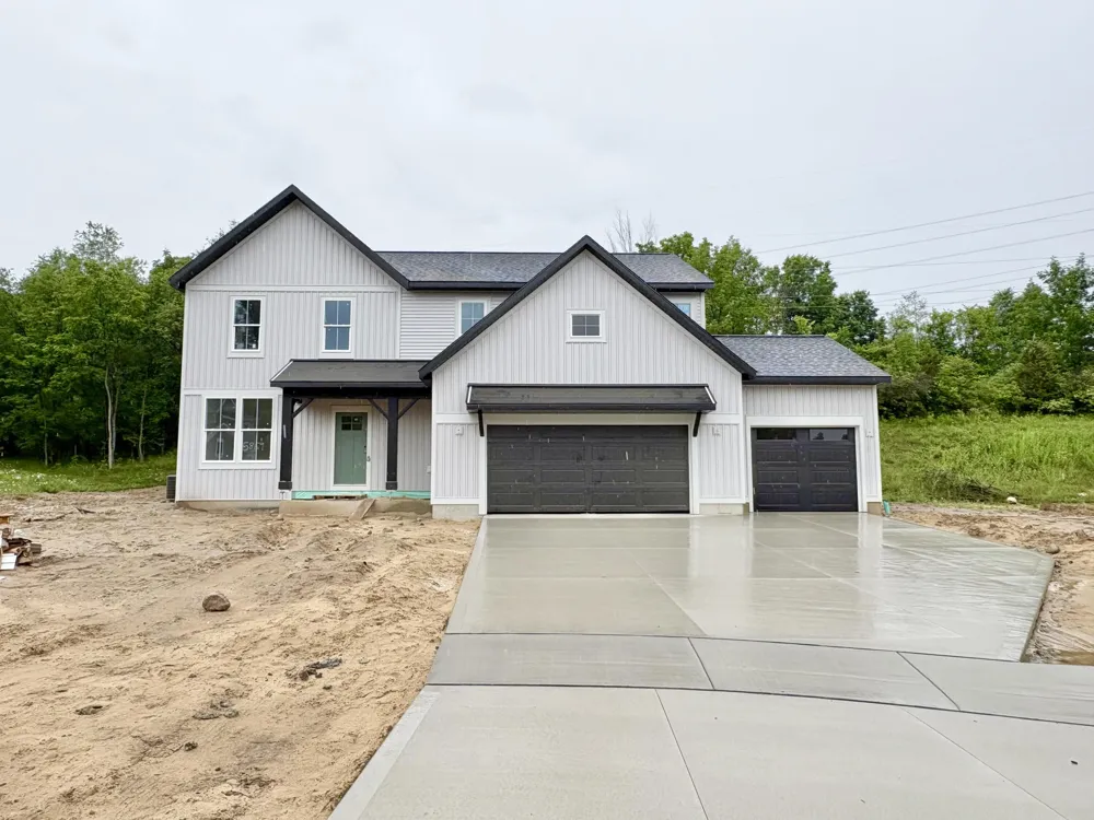 5859 Valley Point Drive SE Caledonia Township, MI 49316