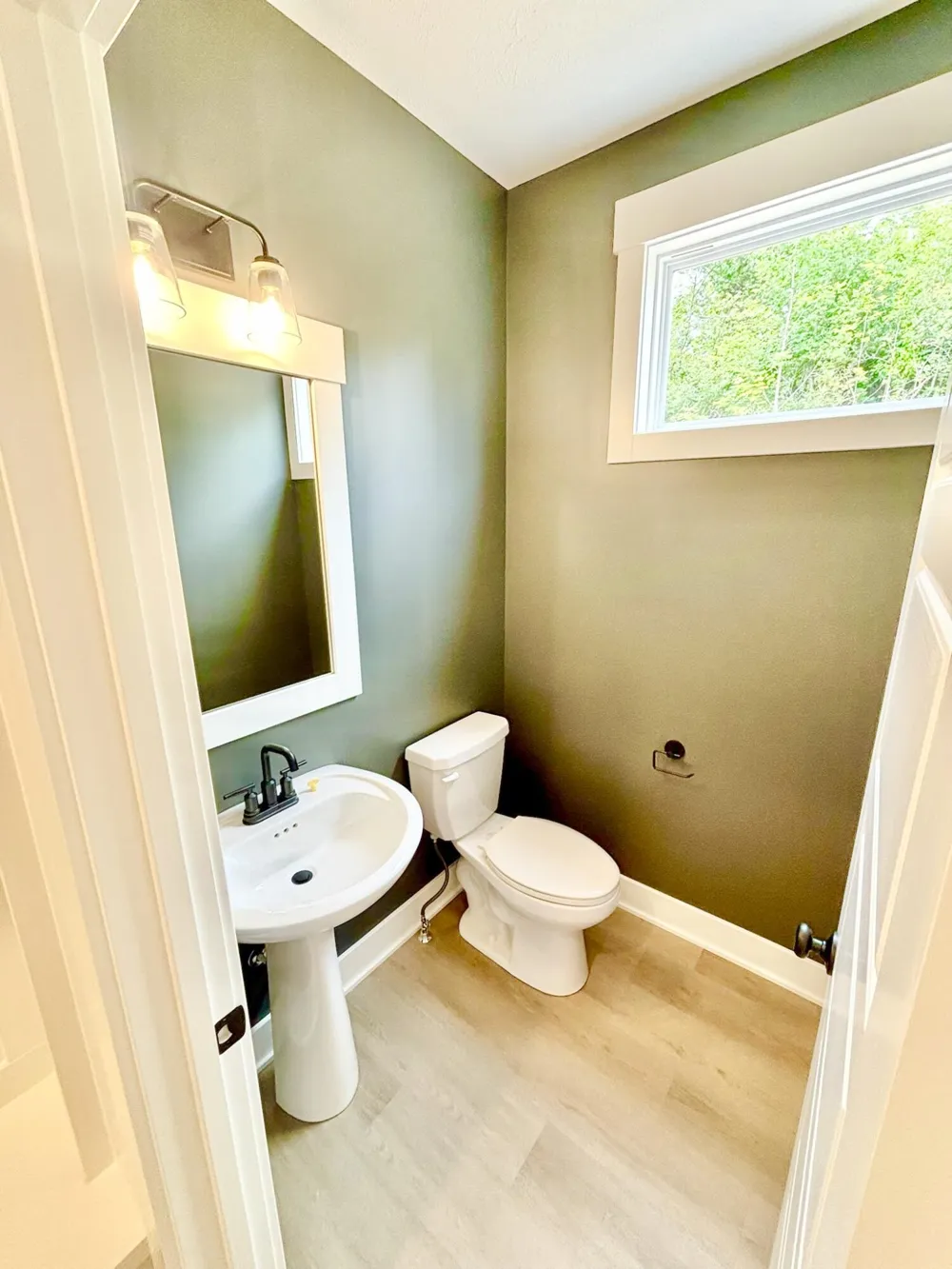 5859 Valley Point Drive SE Caledonia Township, MI 49316