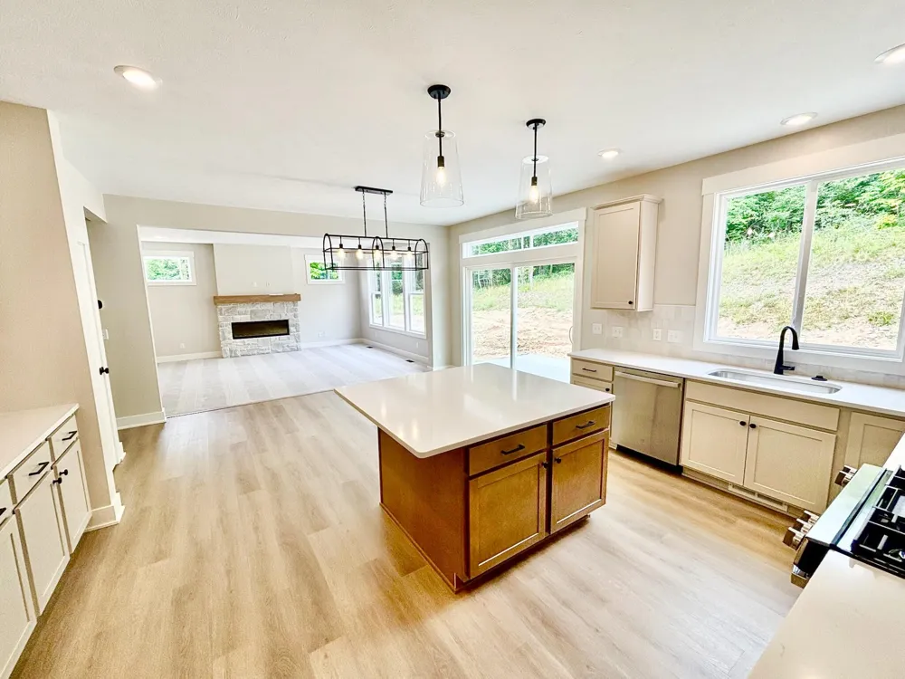 5859 Valley Point Drive SE Caledonia Township, MI 49316