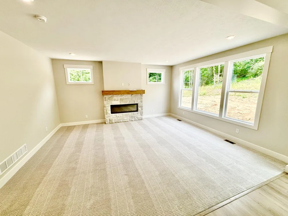 5859 Valley Point Drive SE Caledonia Township, MI 49316