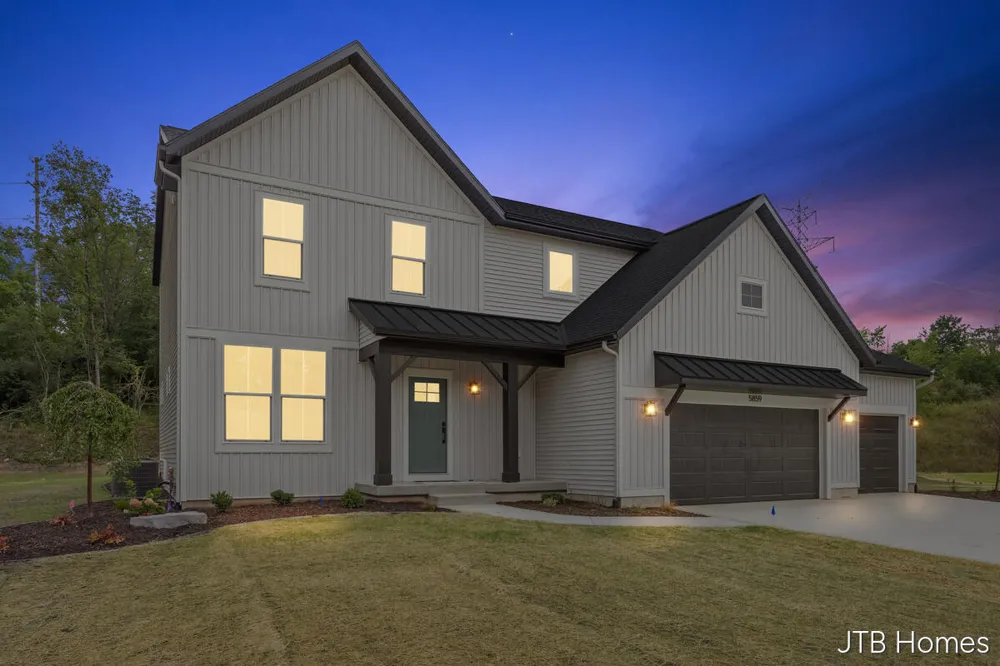 5859 Valley Point Drive SE Caledonia Township, MI 49316