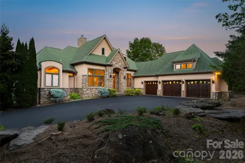 326 Summit Drive