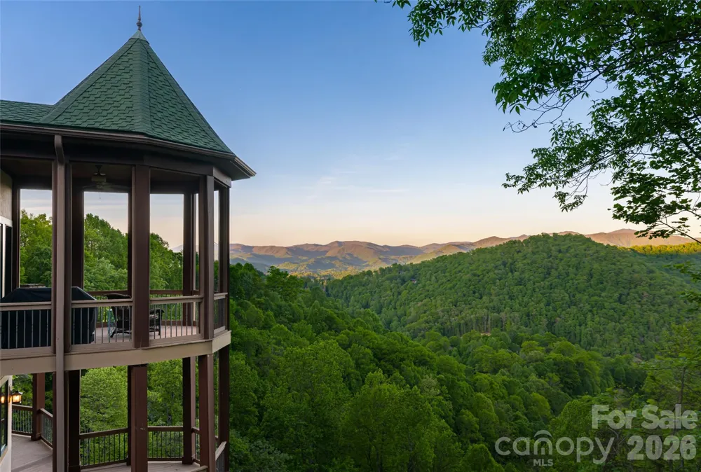 326 Summit Drive Whittier, NC 28789
