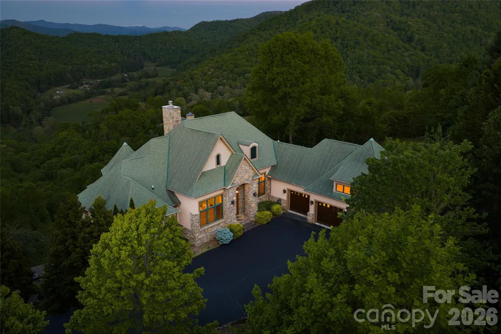 326 Summit Drive Whittier, NC 28789
