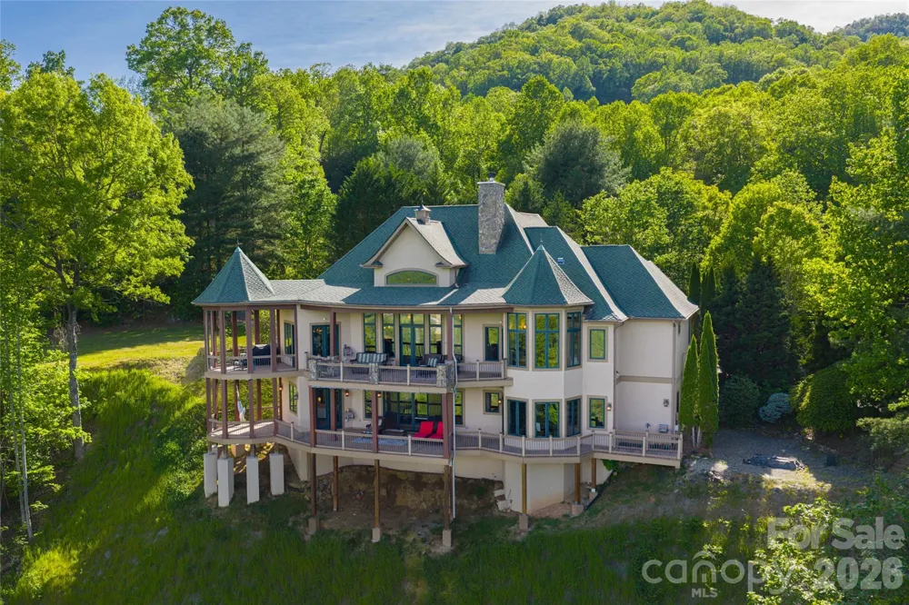 326 Summit Drive Whittier, NC 28789