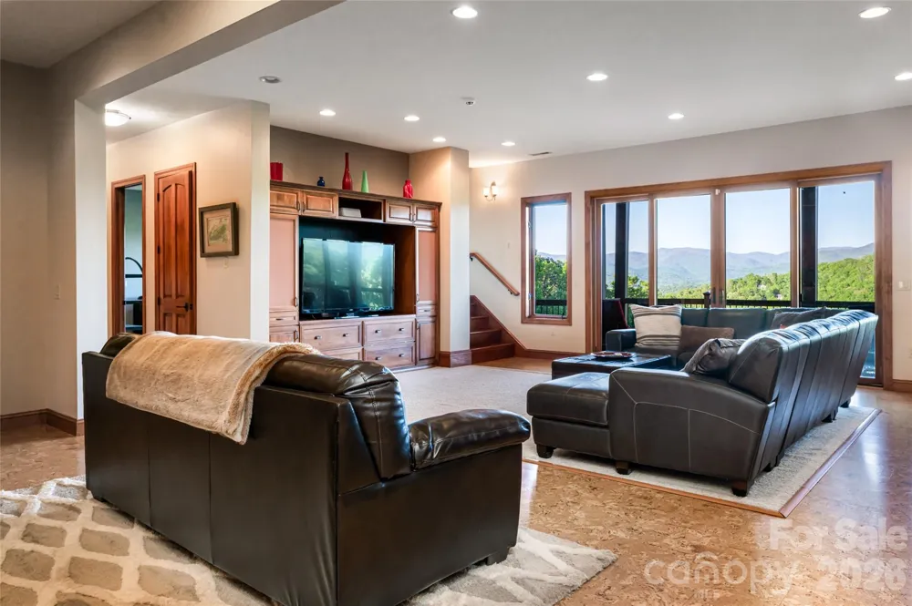 326 Summit Drive Whittier, NC 28789
