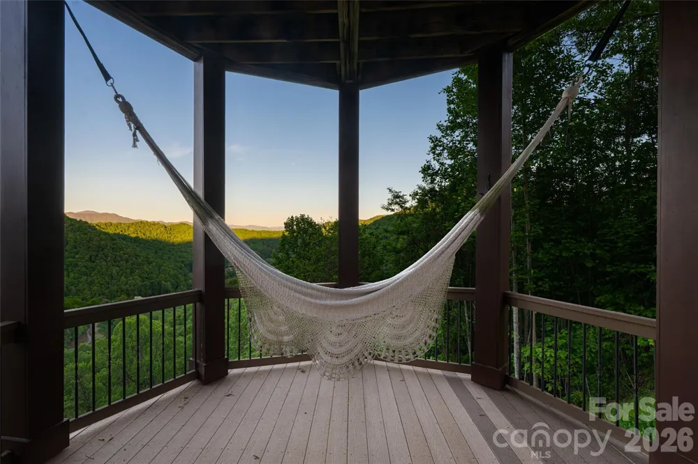 326 Summit Drive Whittier, NC 28789
