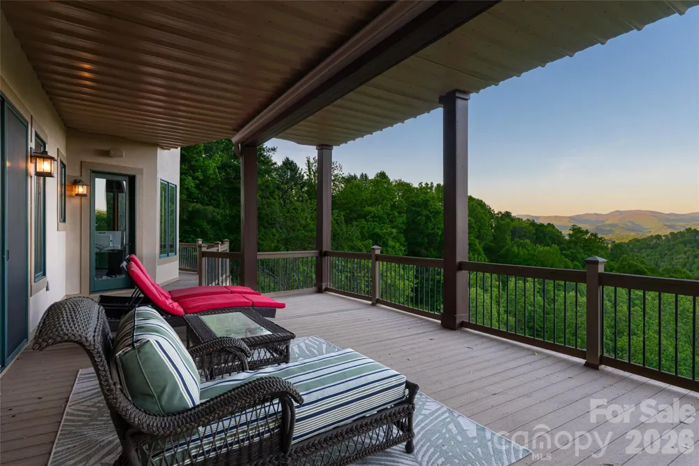 326 Summit Drive Whittier, NC 28789